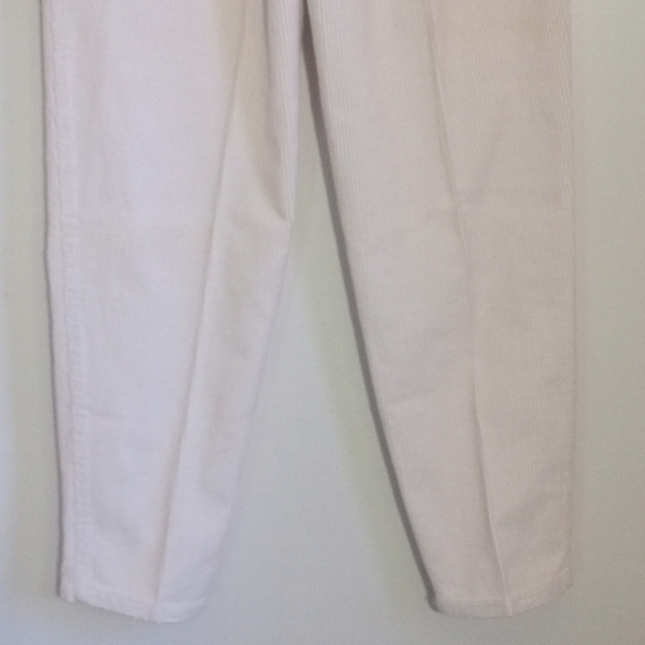 Esprit Sport Vintage pleated and tapered cream colored corduroy pants EUC size 7 - Picture 9 of 9